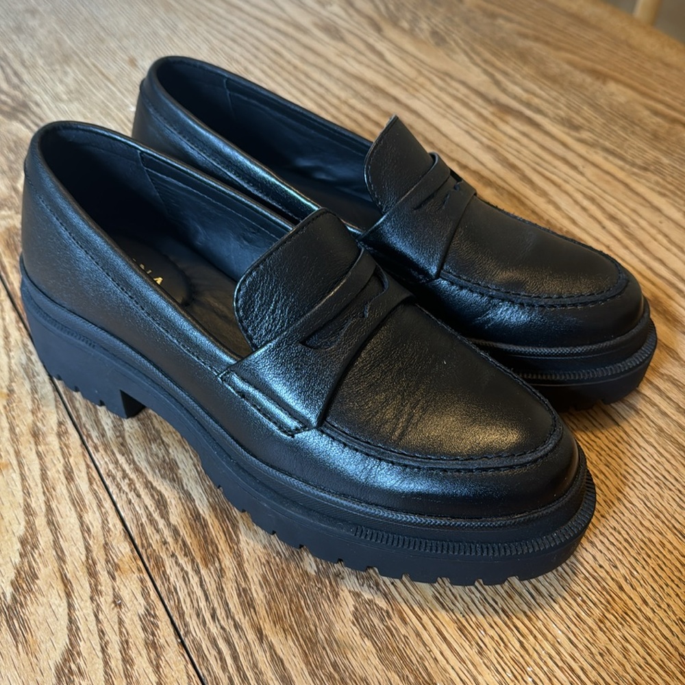 Portland Leather Footwear Patina Zoe Chunky Loafer, Black, Size 8
